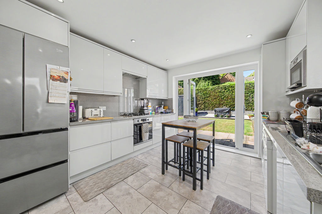 Thornbridge Crescent